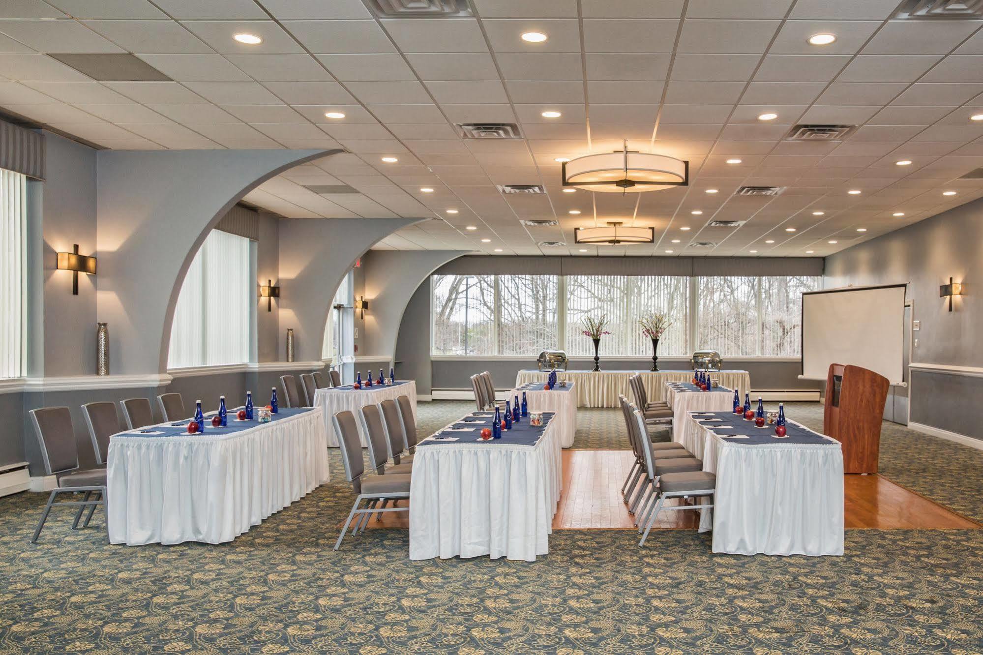 Hotel The - Newark Airport West Kenilworth